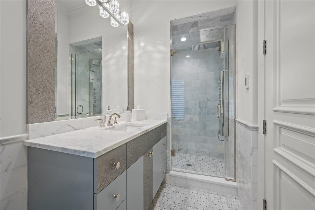 677 Sheridan Road Property Photo 52