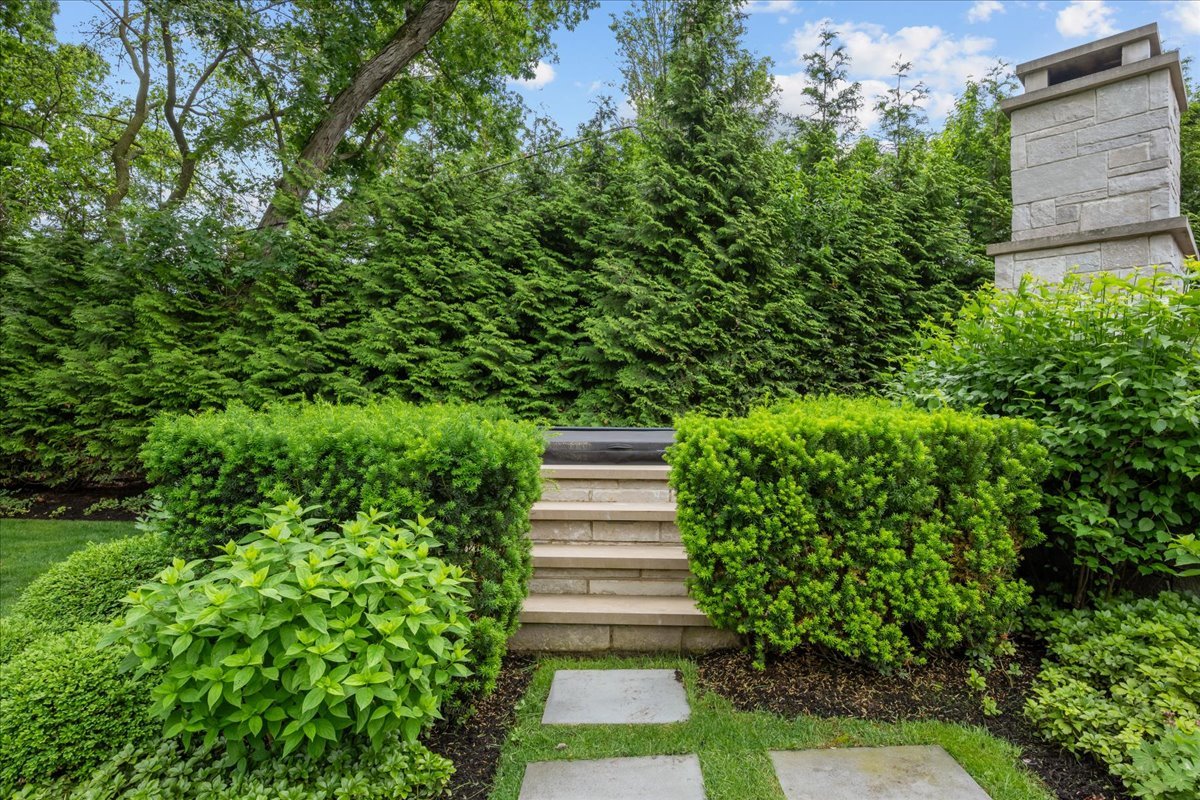 677 Sheridan Road Property Photo 82
