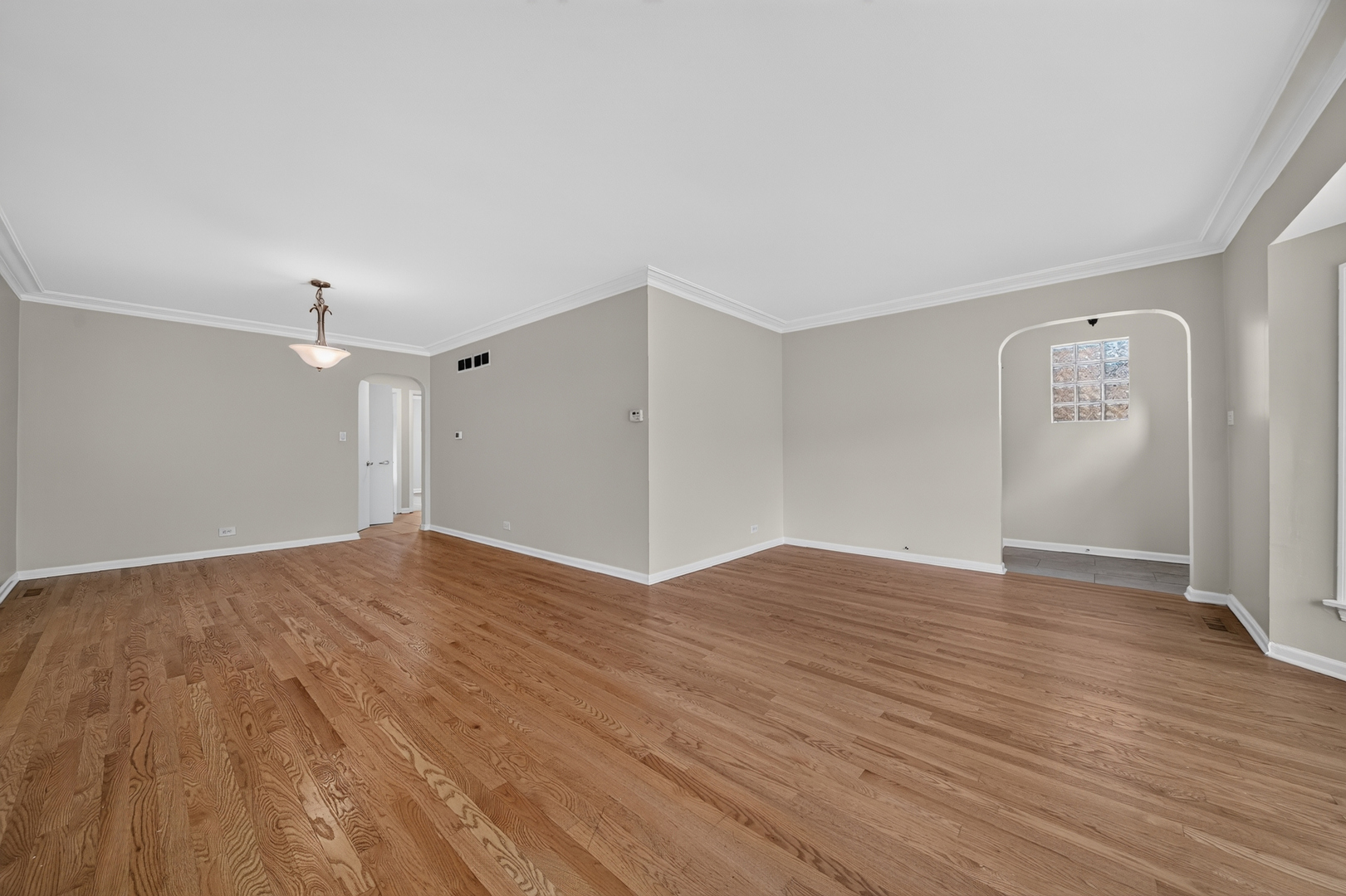 3230 N Neva Avenue Property Photo 9