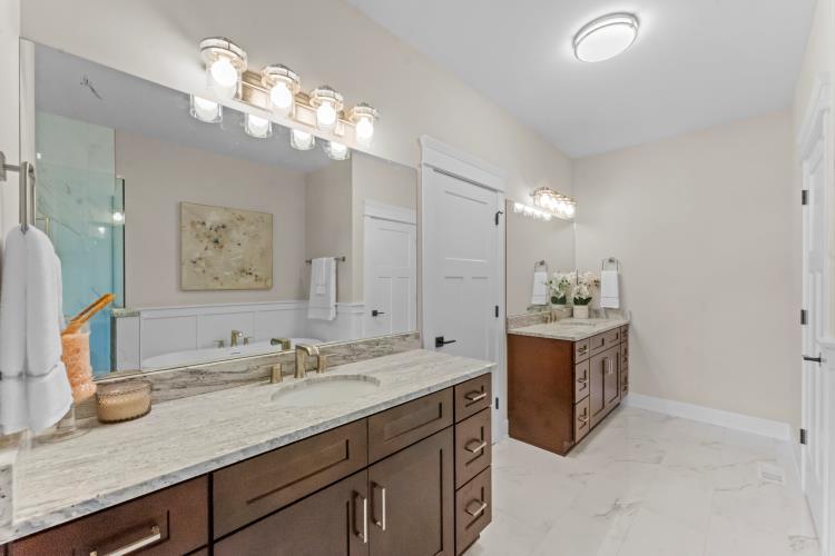 8803 Willow Lane Model Property Photo 15