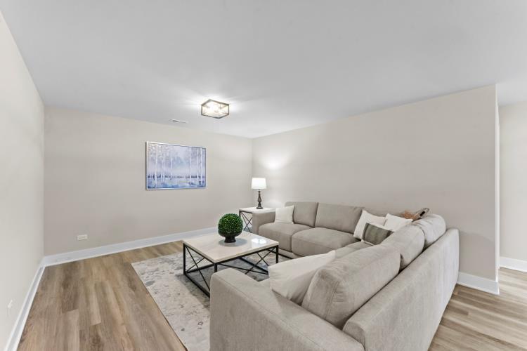 8803 Willow Lane Model Property Photo 22