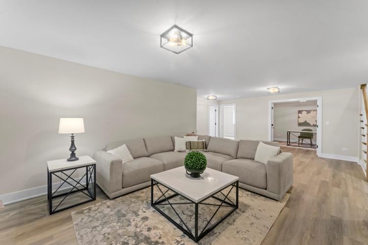 8803 Willow Lane Model Property Photo 23