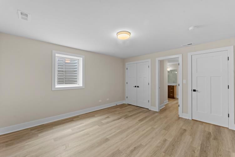 8803 Willow Lane Model Property Photo 25