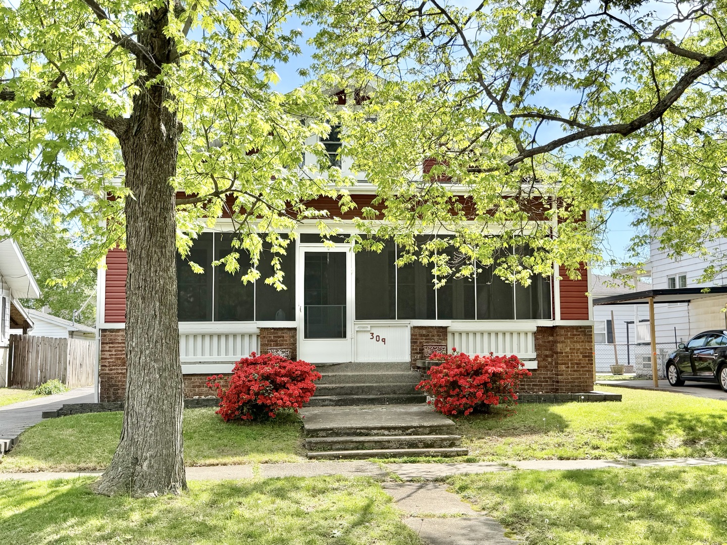 309 Leafland Avenue Property Photo 1