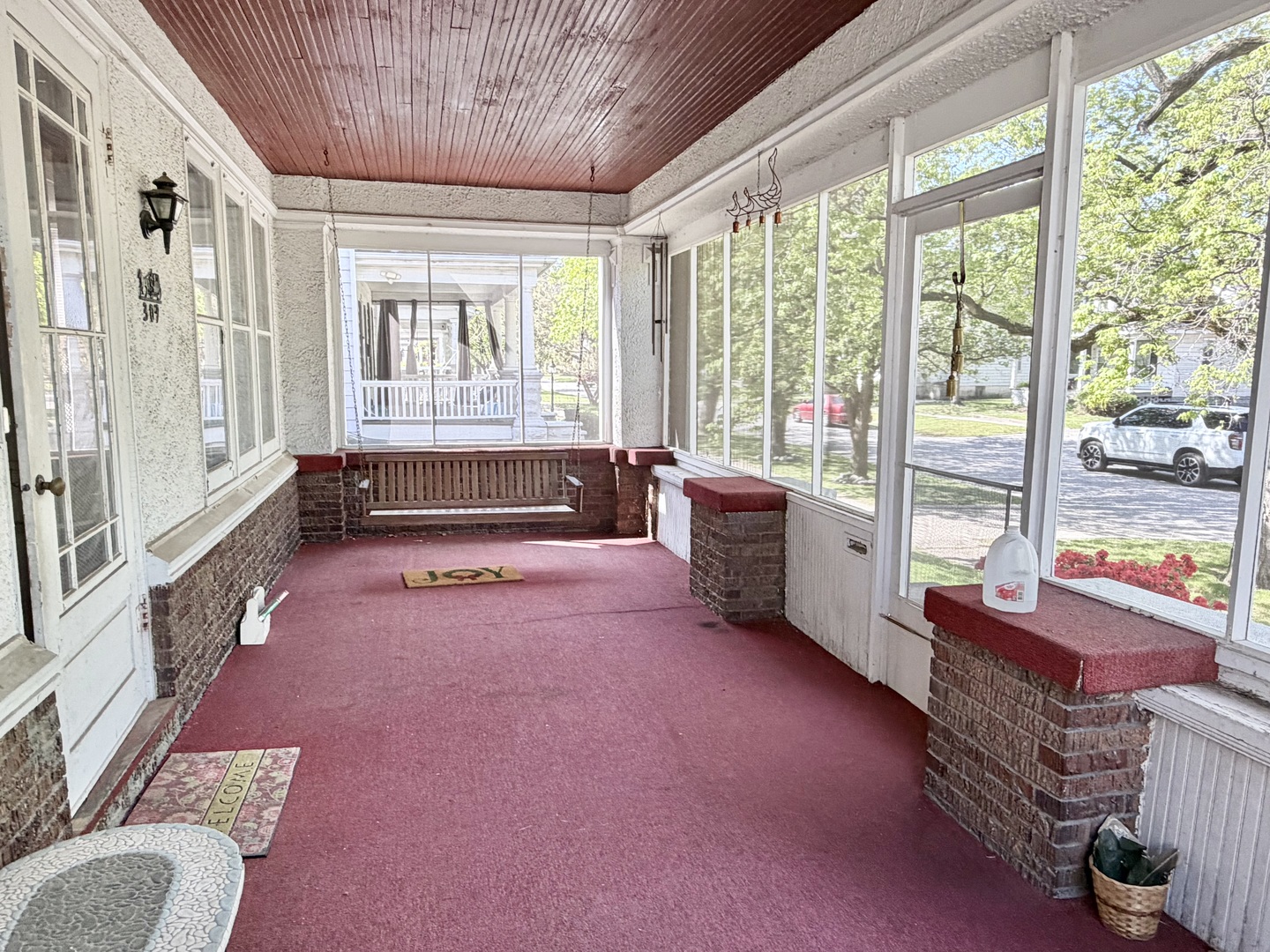 309 Leafland Avenue Property Photo 2