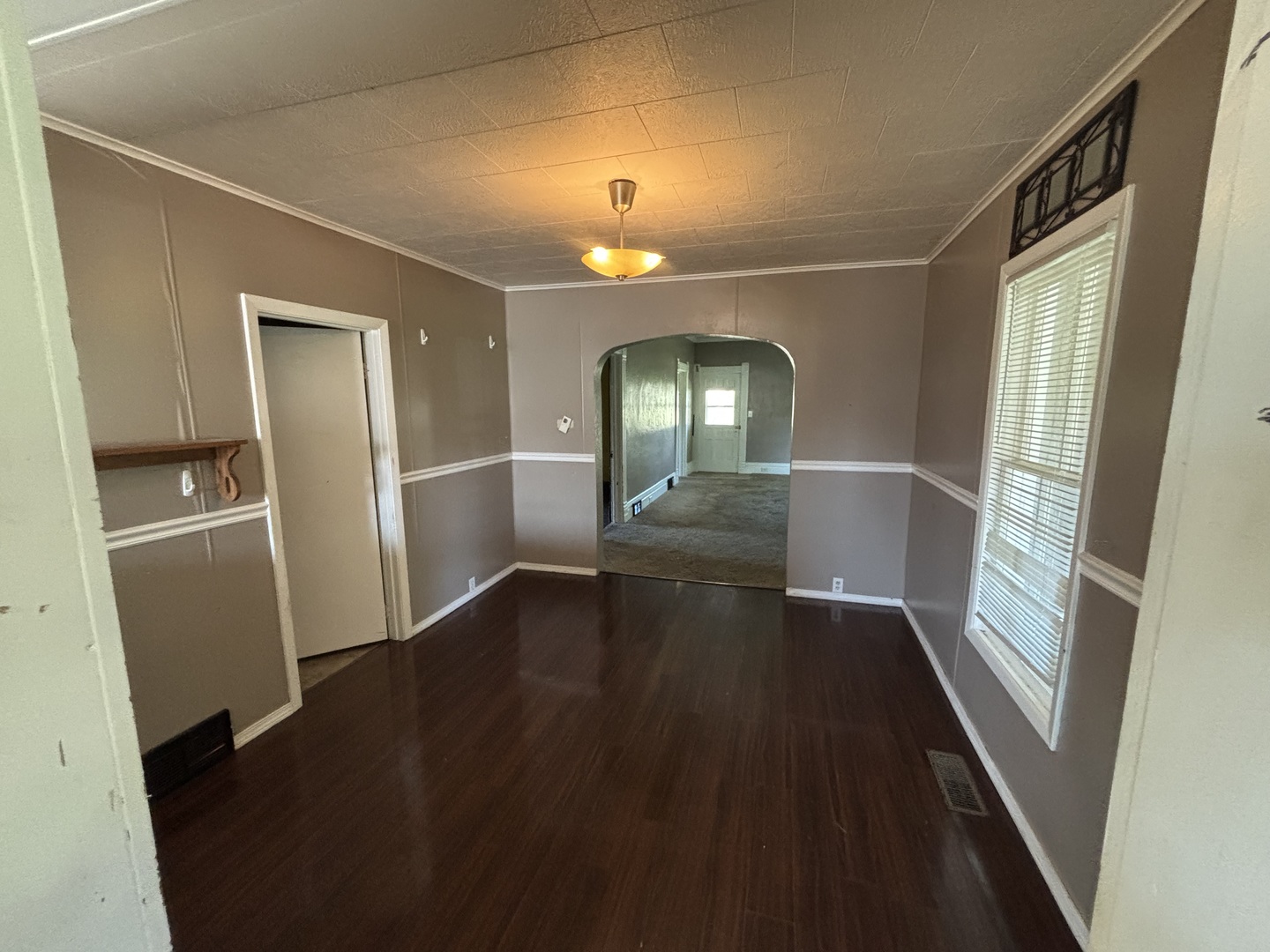 302 N Pine Street Property Photo 5