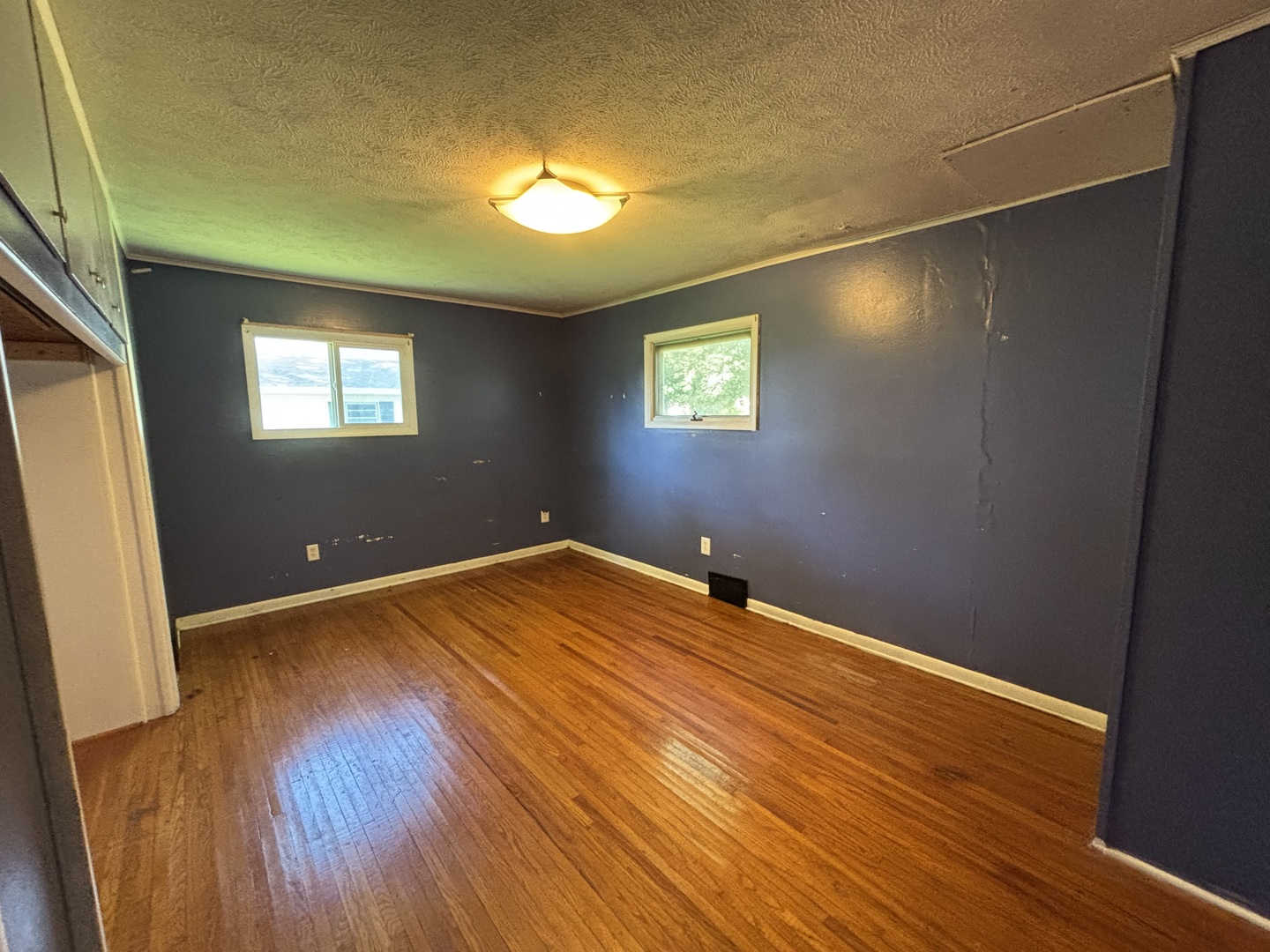 302 N Pine Street Property Photo 10
