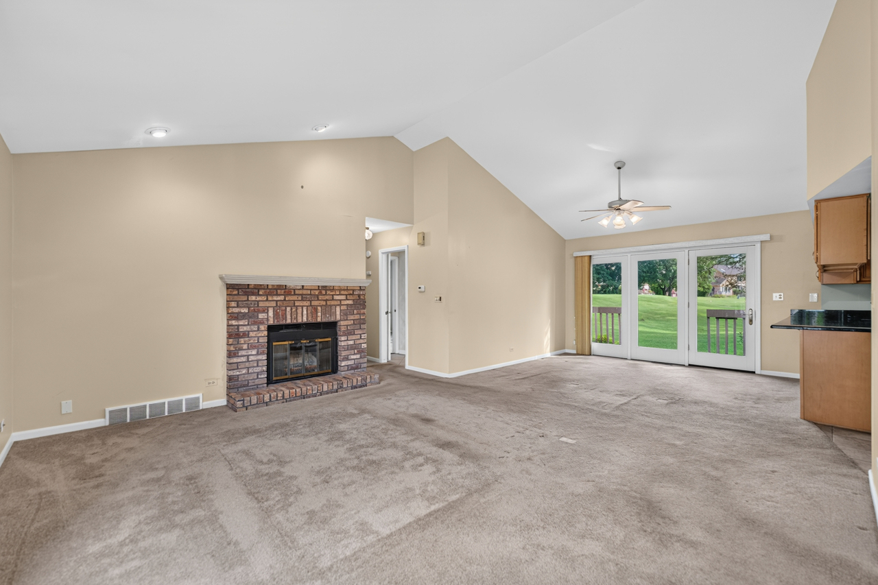 1858 Golf View Drive Property Photo 2