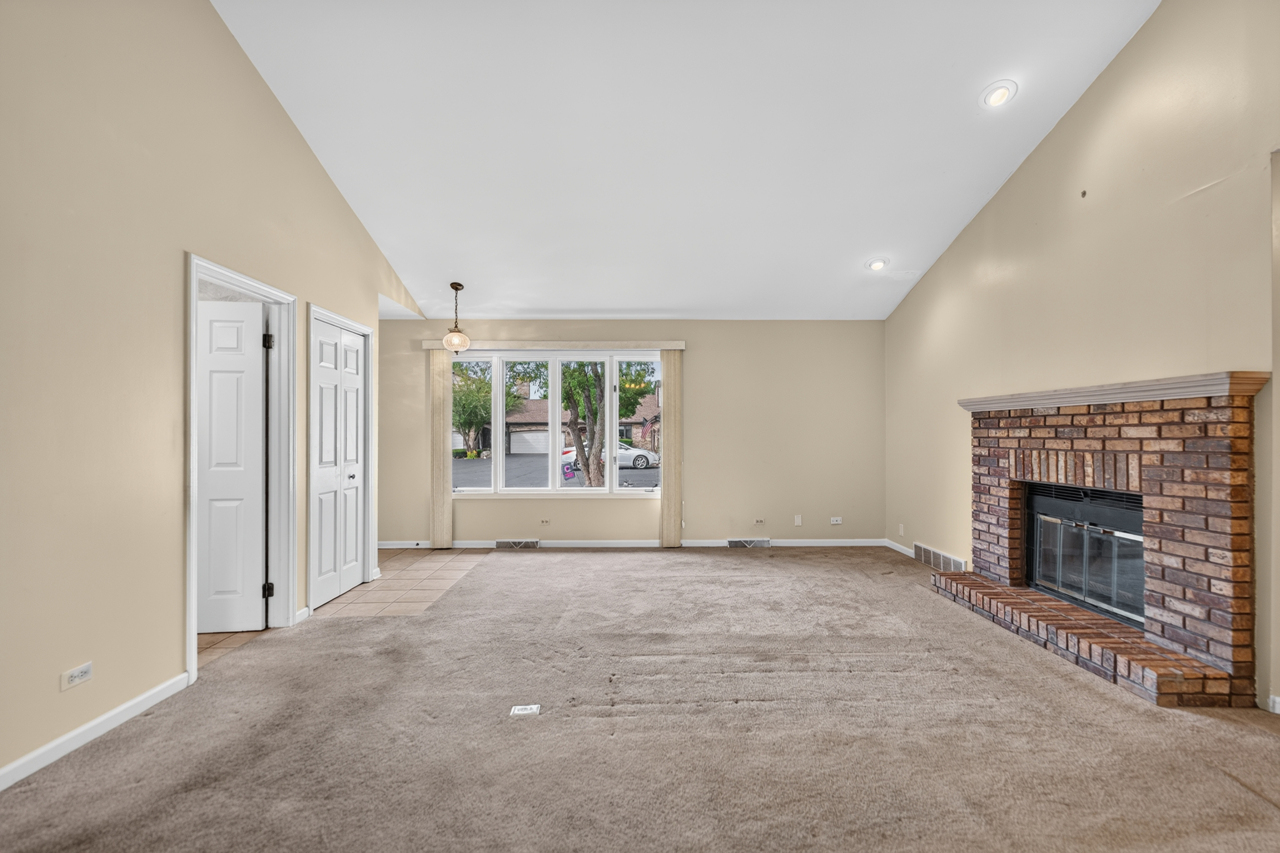 1858 Golf View Drive Property Photo 4