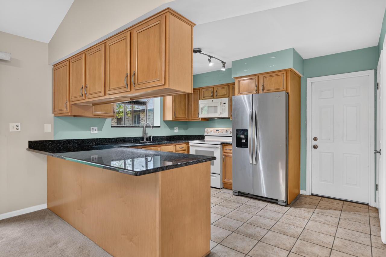 1858 Golf View Drive Property Photo 9