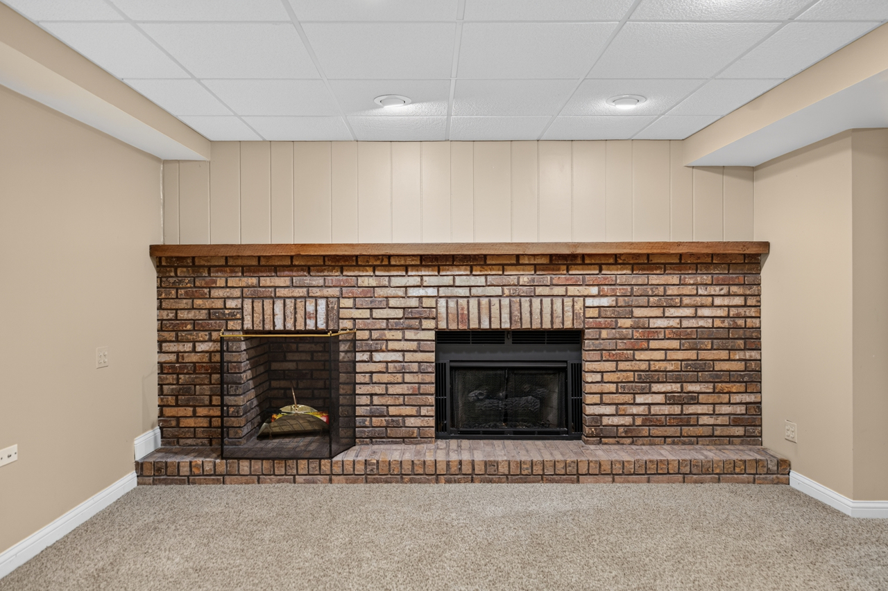 1858 Golf View Drive Property Photo 21