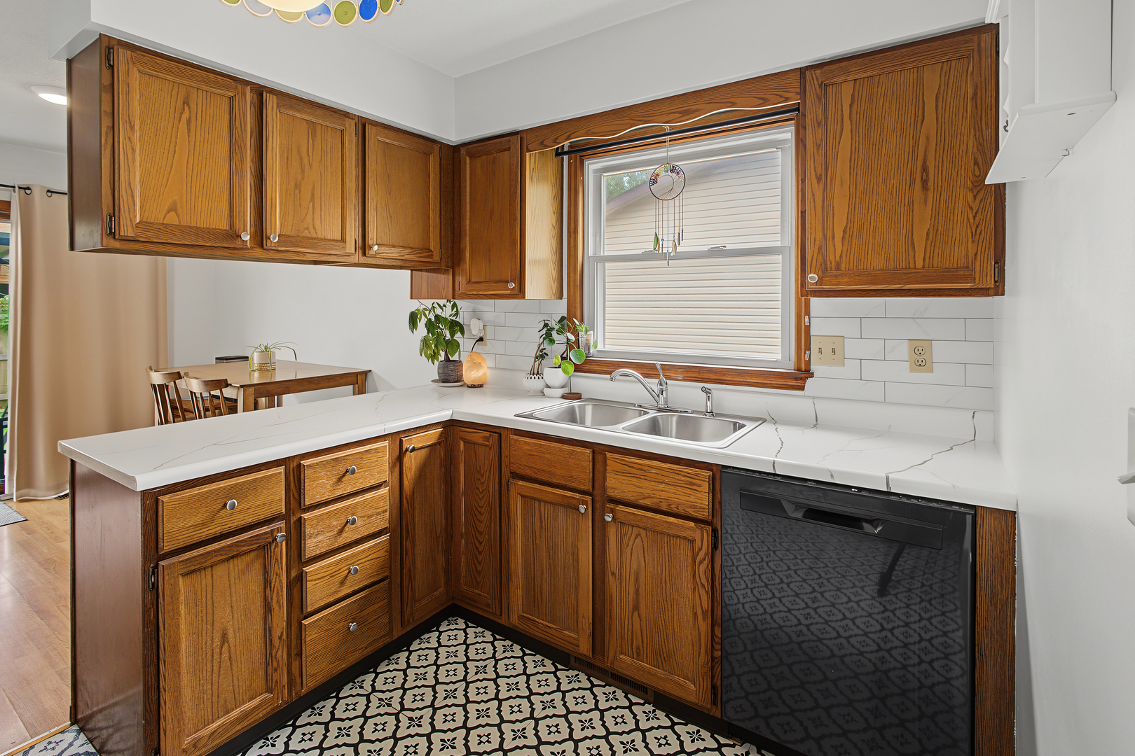 2128 Ivy Court Property Photo 12