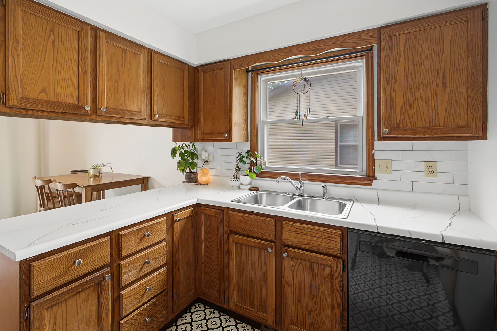 2128 Ivy Court Property Photo 14
