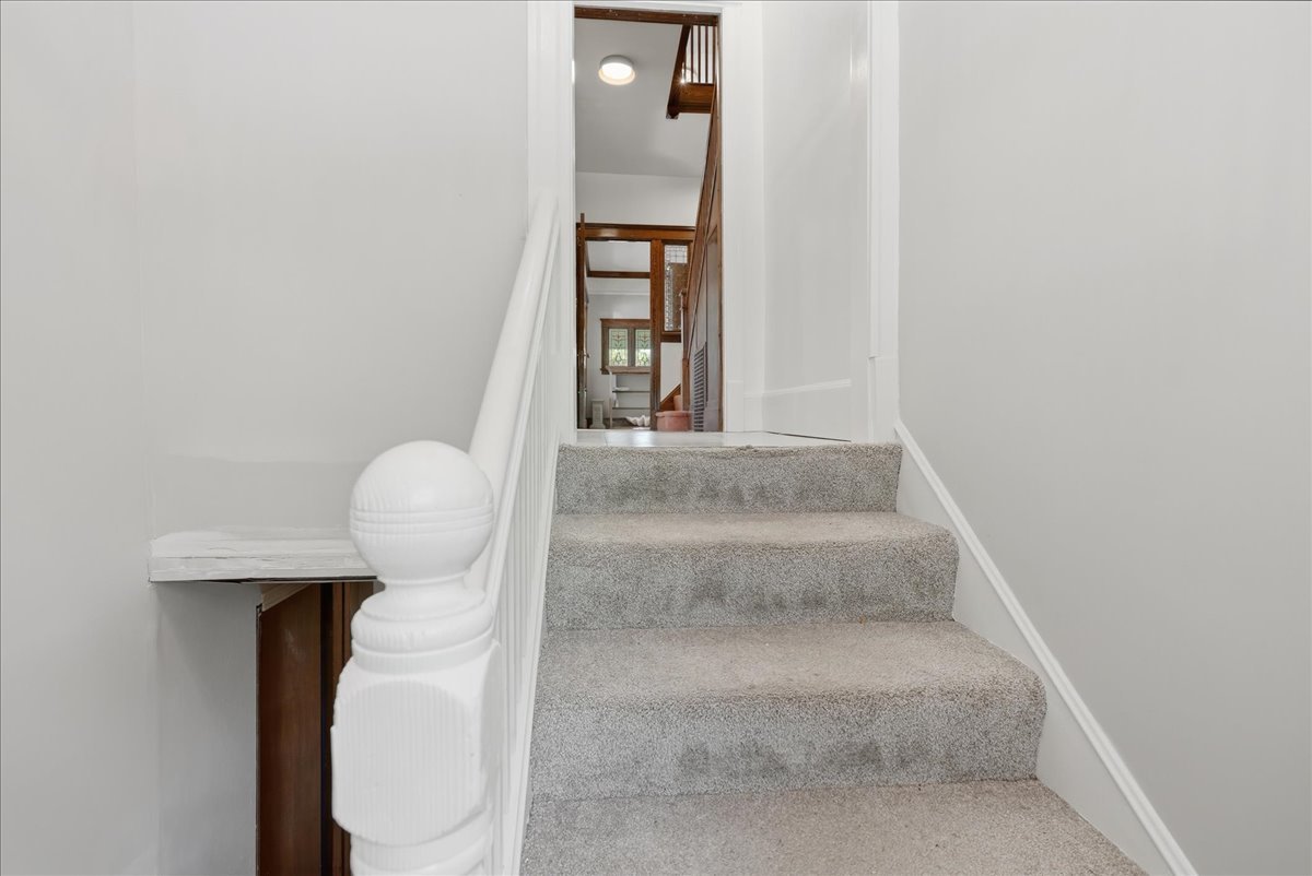 305 W Elm Street Property Photo 63