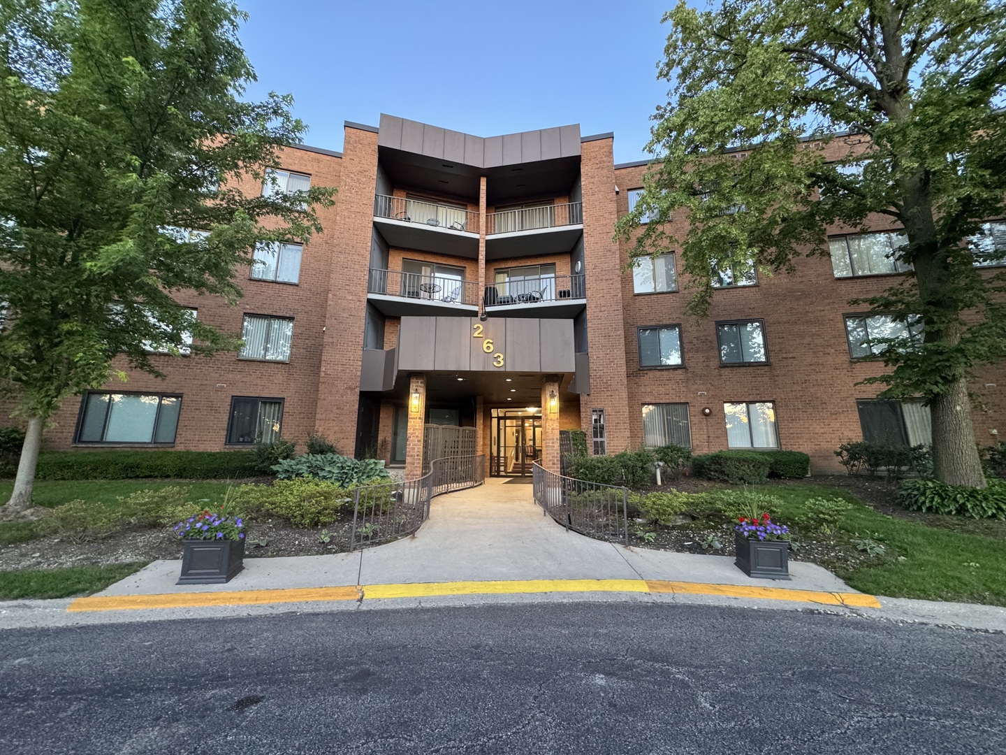 263 S Clubhouse Drive 312