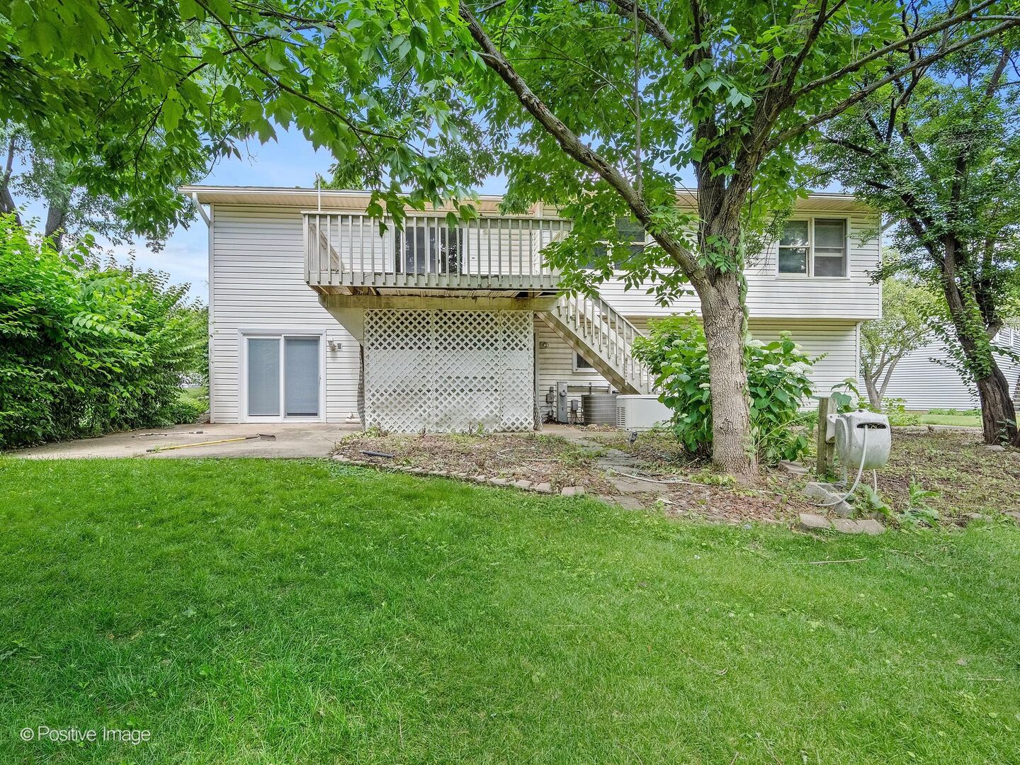 305 Sulgrave Court Property Photo 3