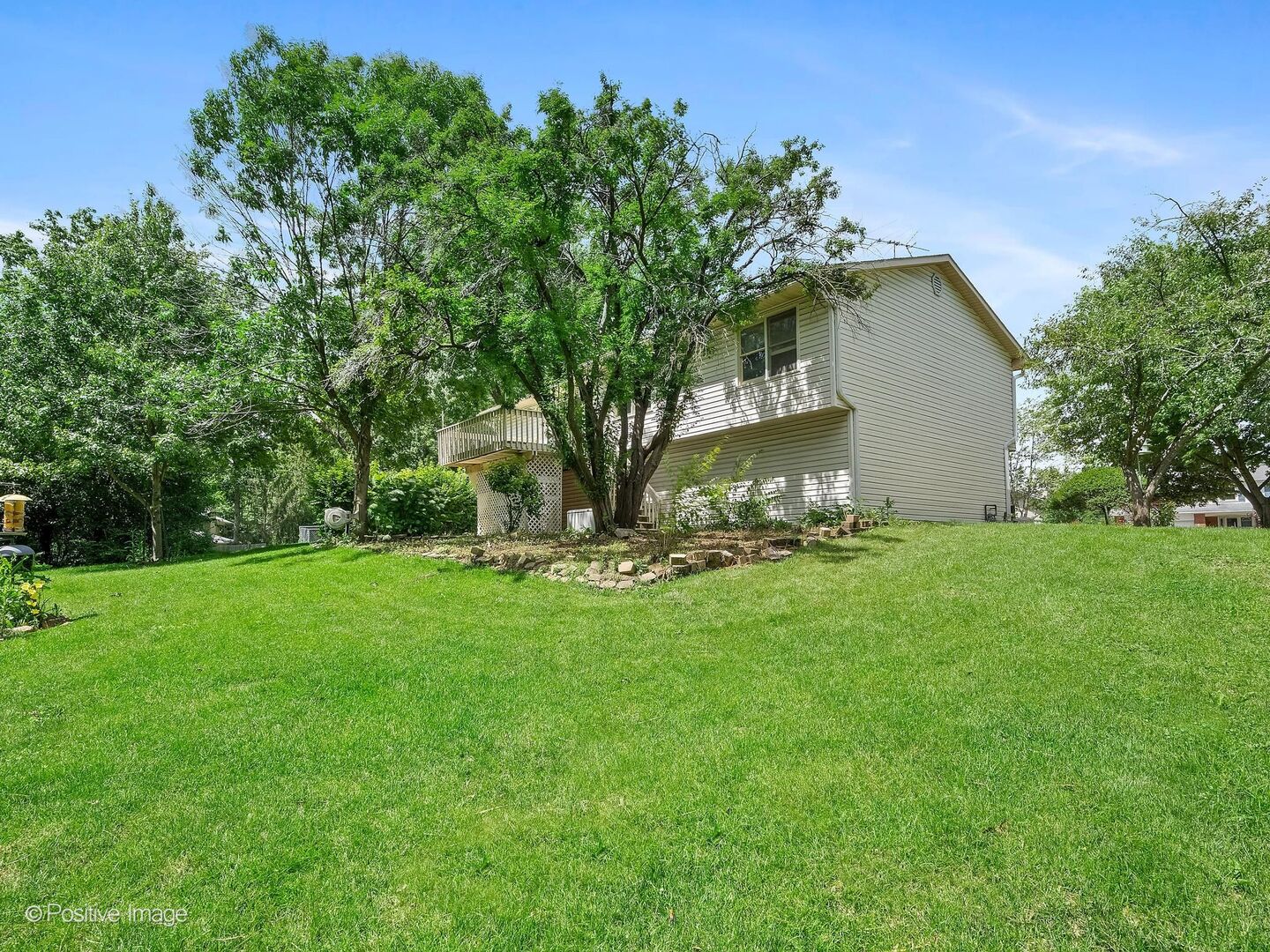 305 Sulgrave Court Property Photo 7