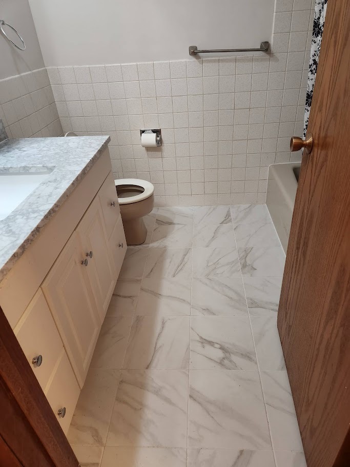 5819 W Higgins Avenue 1d Property Photo 14