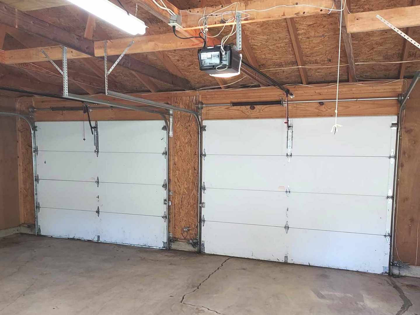 226 N Illinois Street Property Photo 3