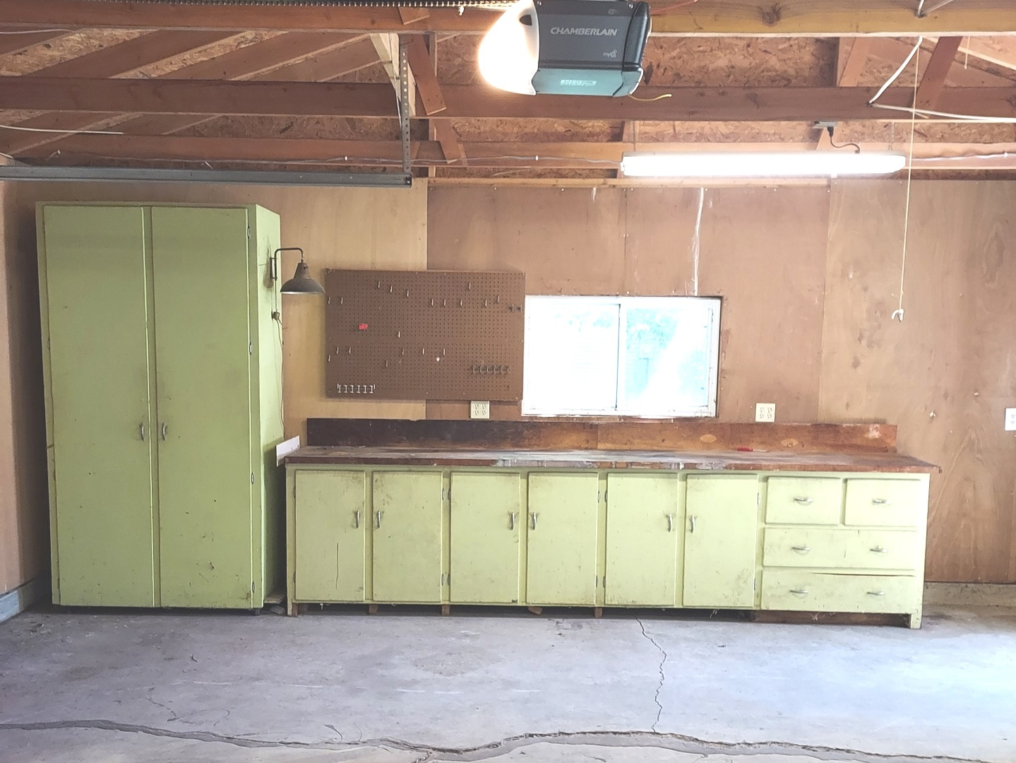 226 N Illinois Street Property Photo 4