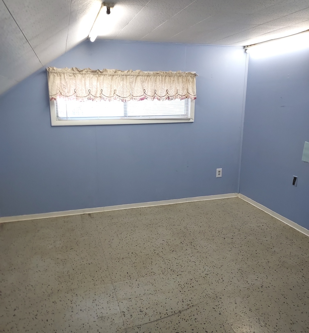 226 N Illinois Street Property Photo 18