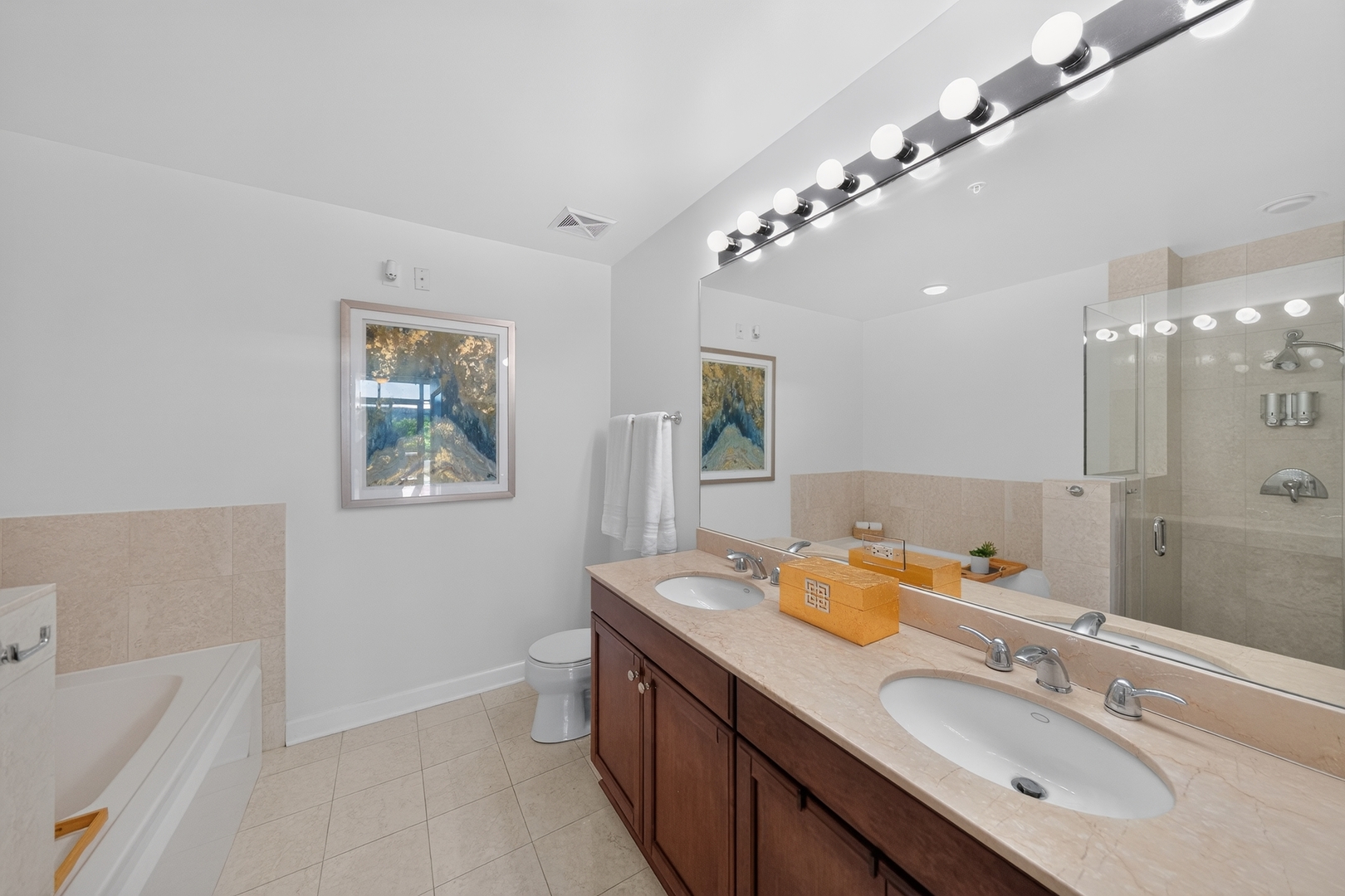 1235 S Prairie Avenue 502 Property Photo 10
