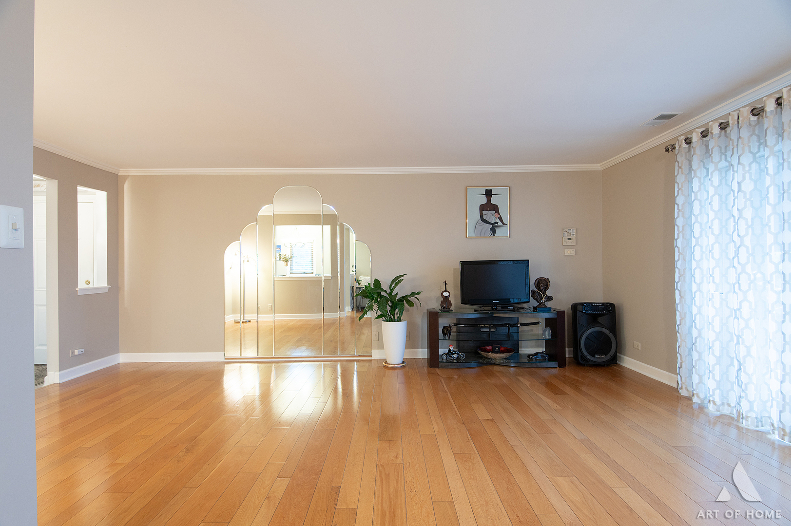 9839 Natoma Avenue 5 Property Photo 11