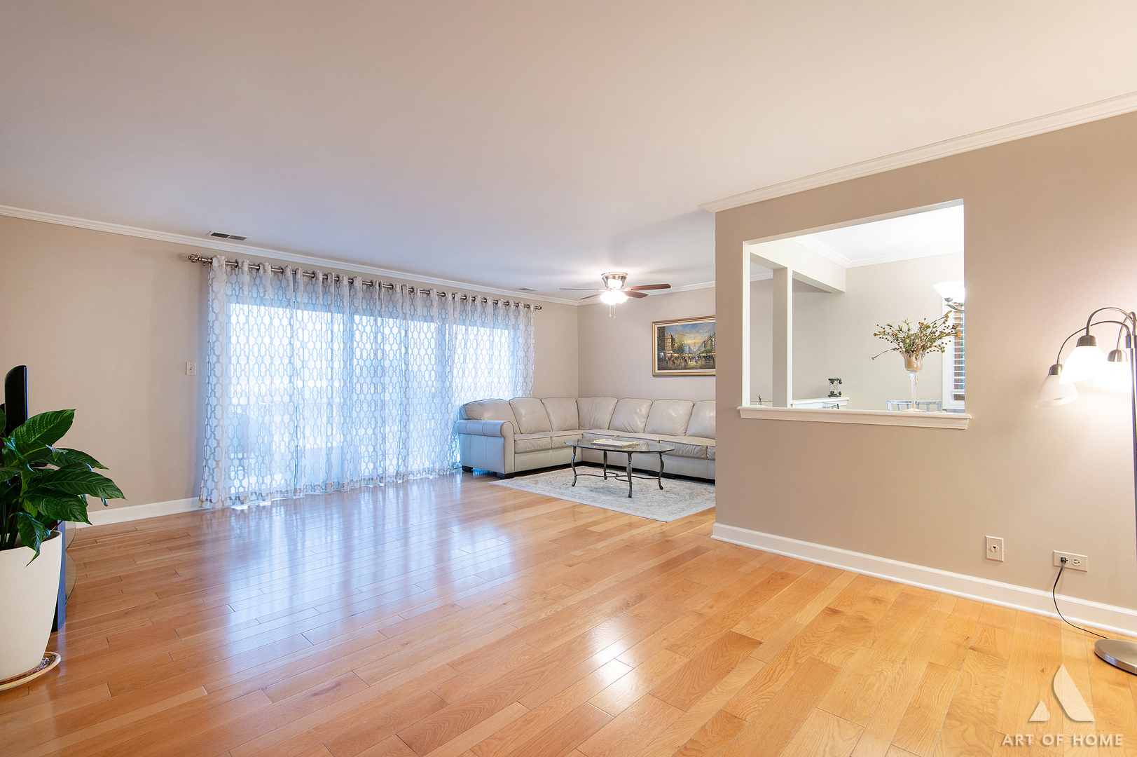 9839 Natoma Avenue 5 Property Photo 14