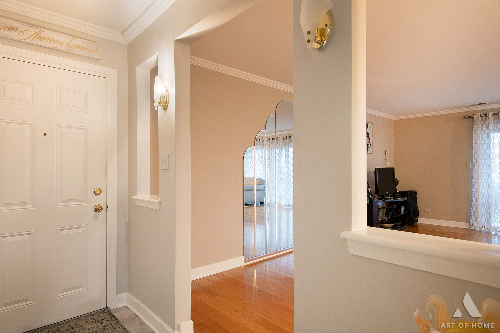 9839 Natoma Avenue 5 Property Photo 15