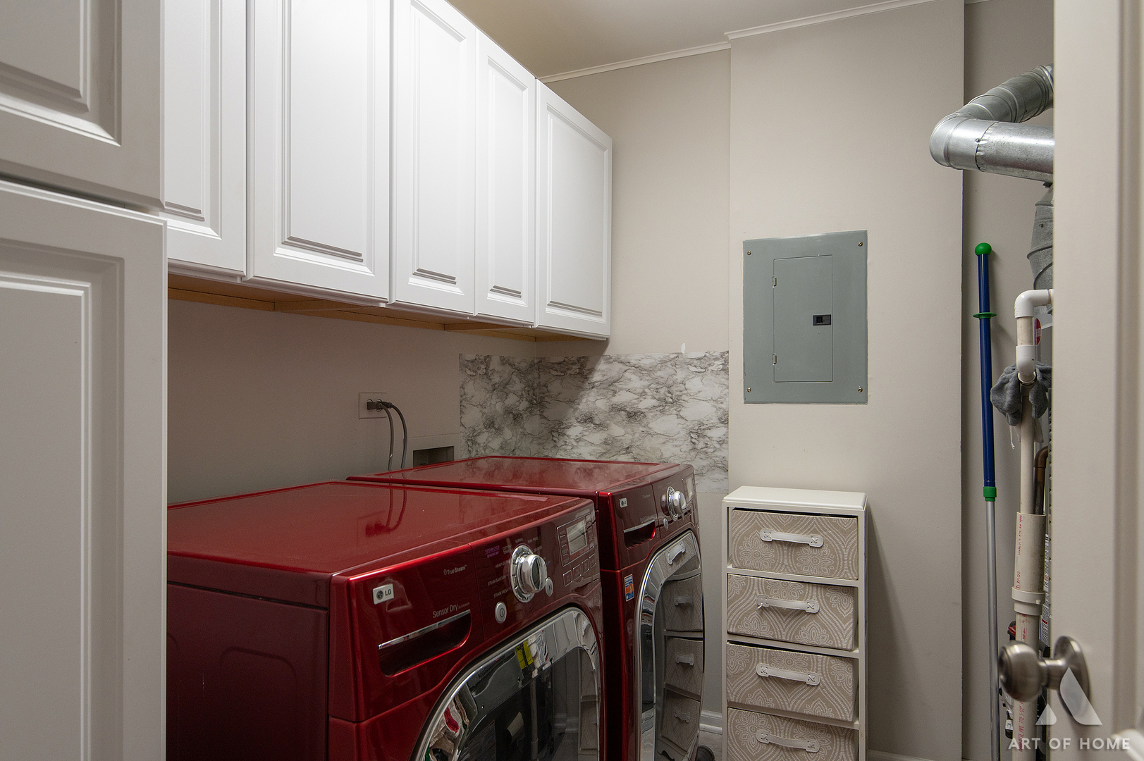 9839 Natoma Avenue 5 Property Photo 26