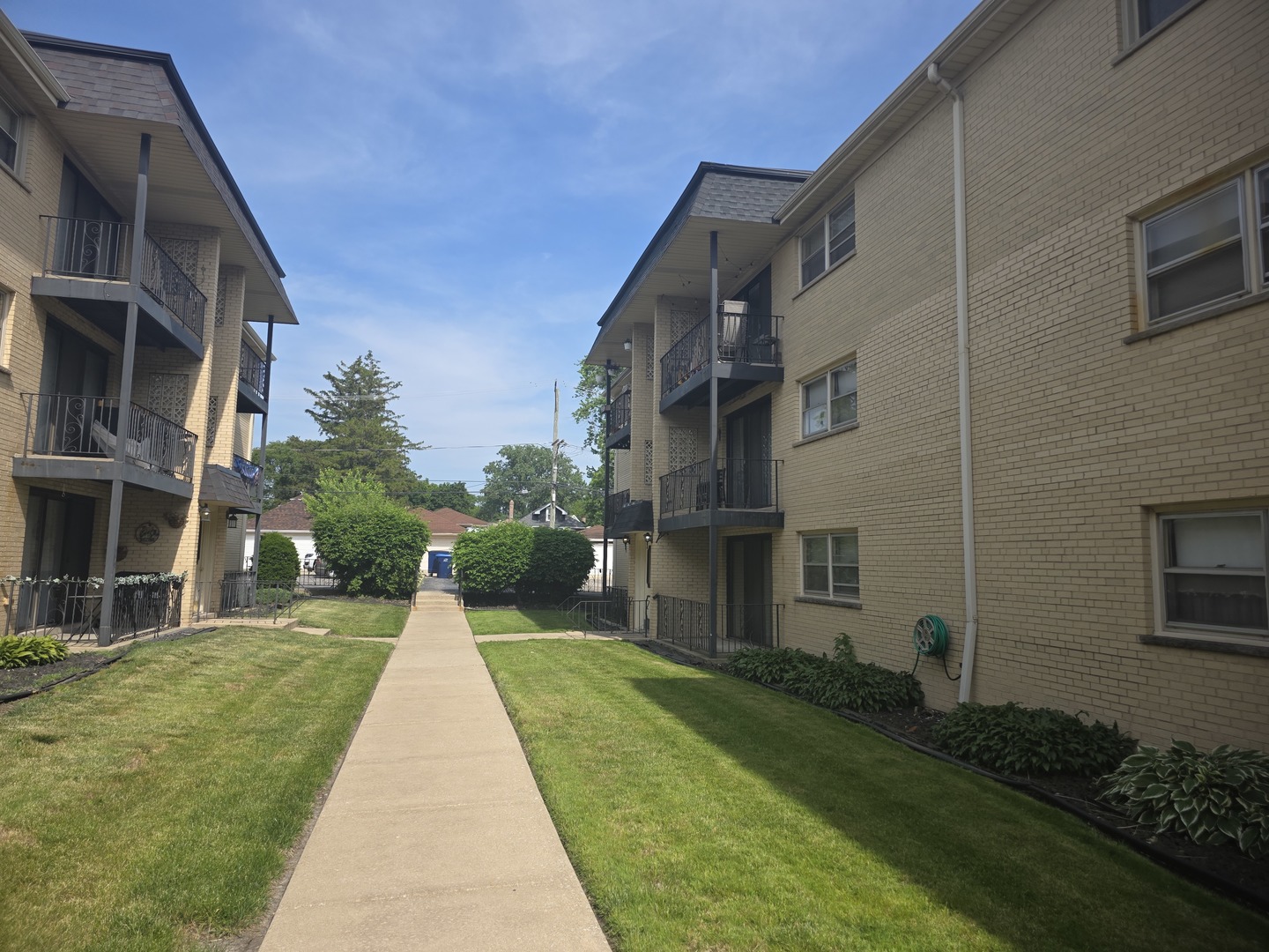 2041 N Harlem Avenue 3e Property Photo 1
