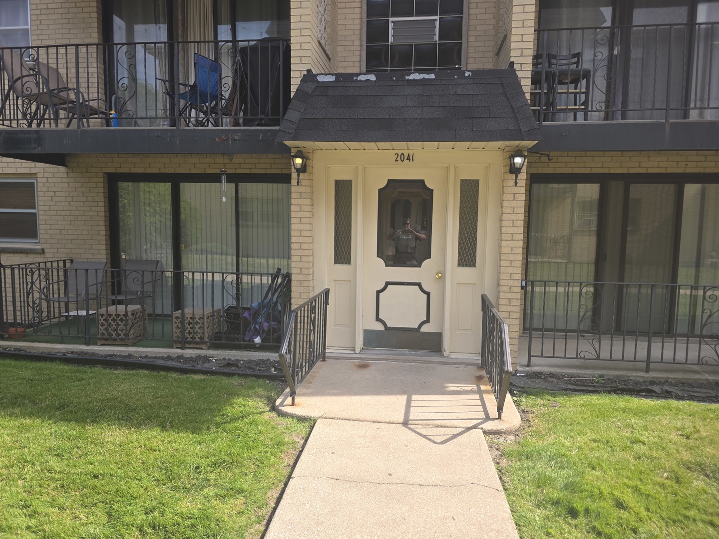 2041 N Harlem Avenue 3e Property Photo 2