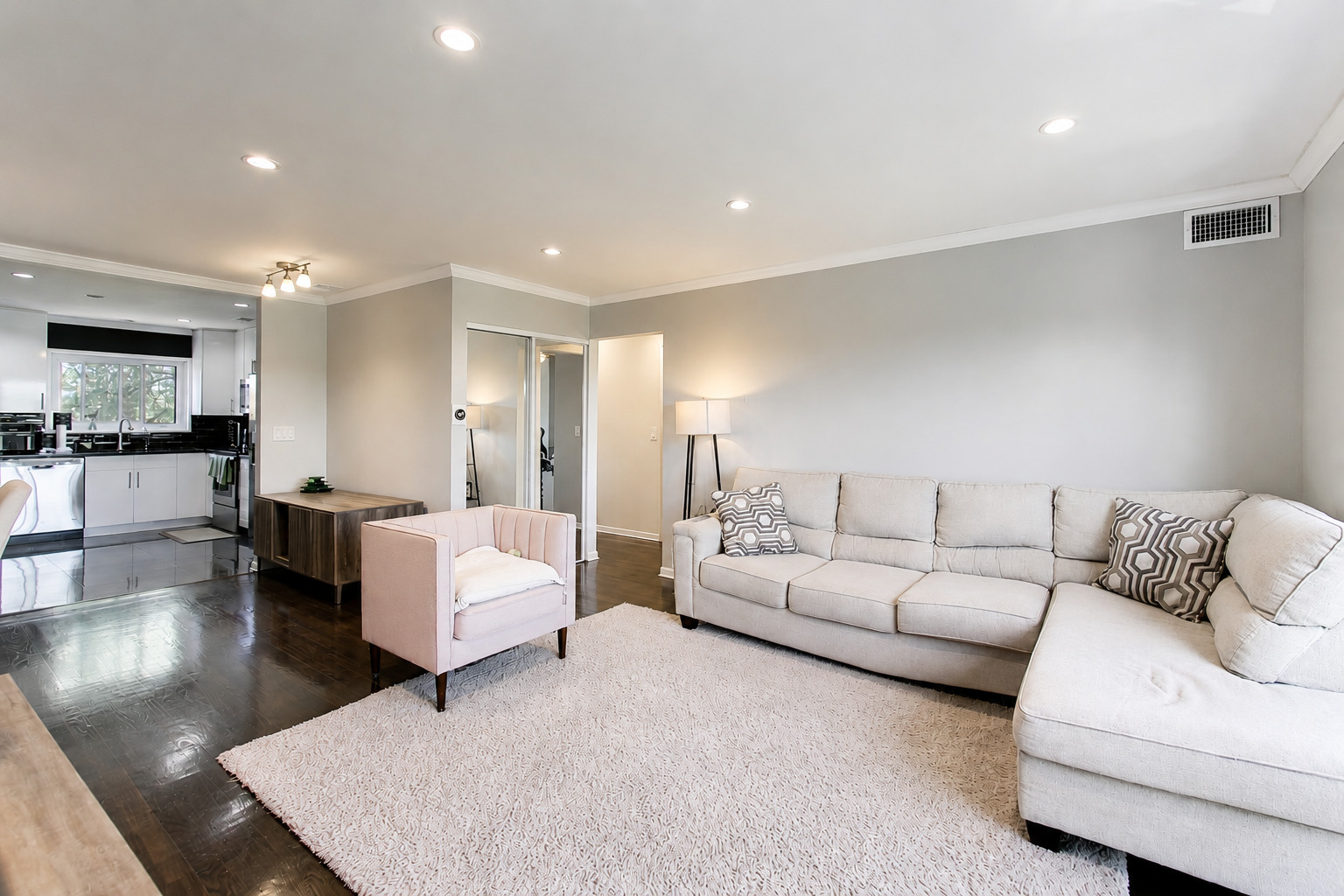 600 Cobblestone Circle F Property Photo 4