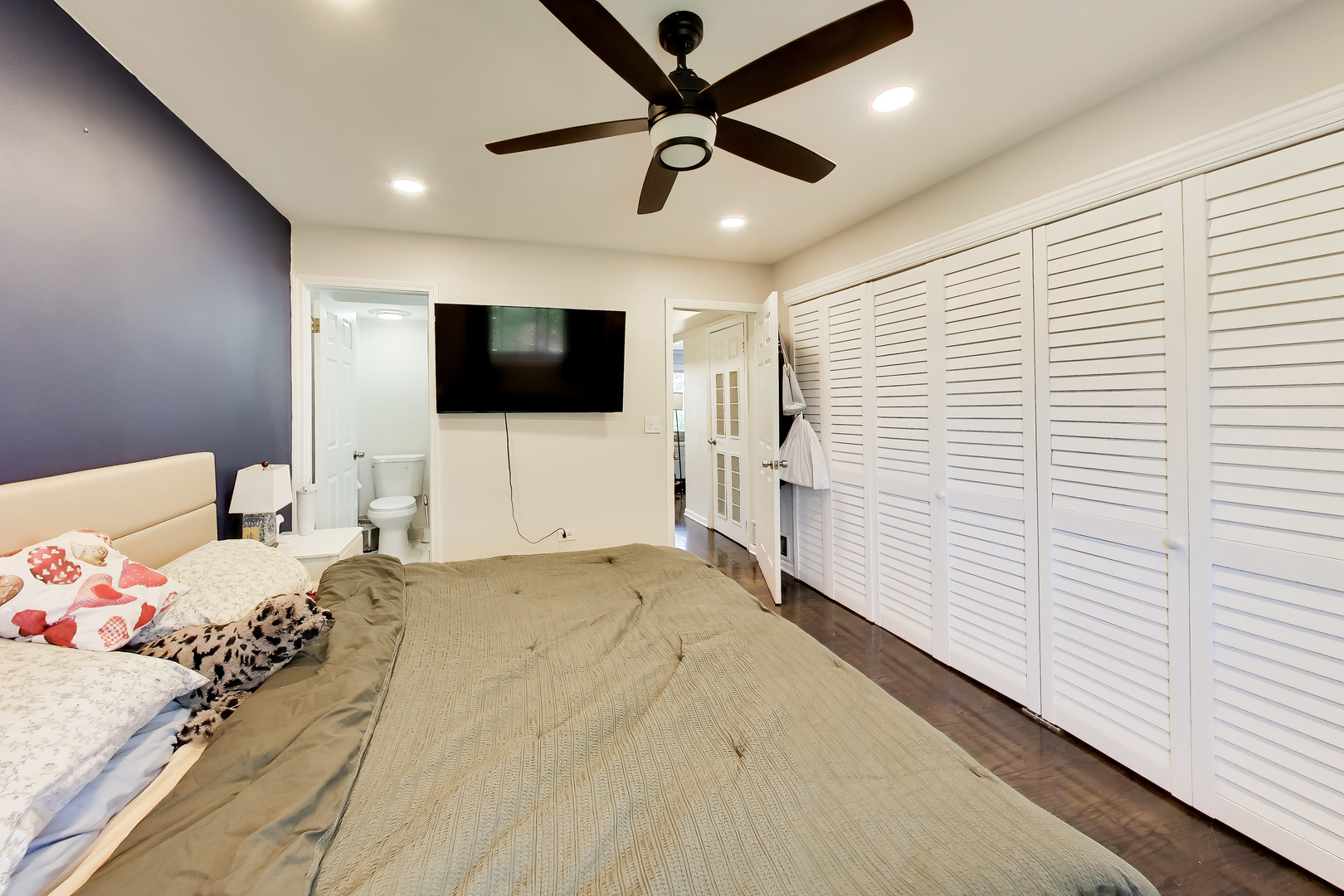 600 Cobblestone Circle F Property Photo 11