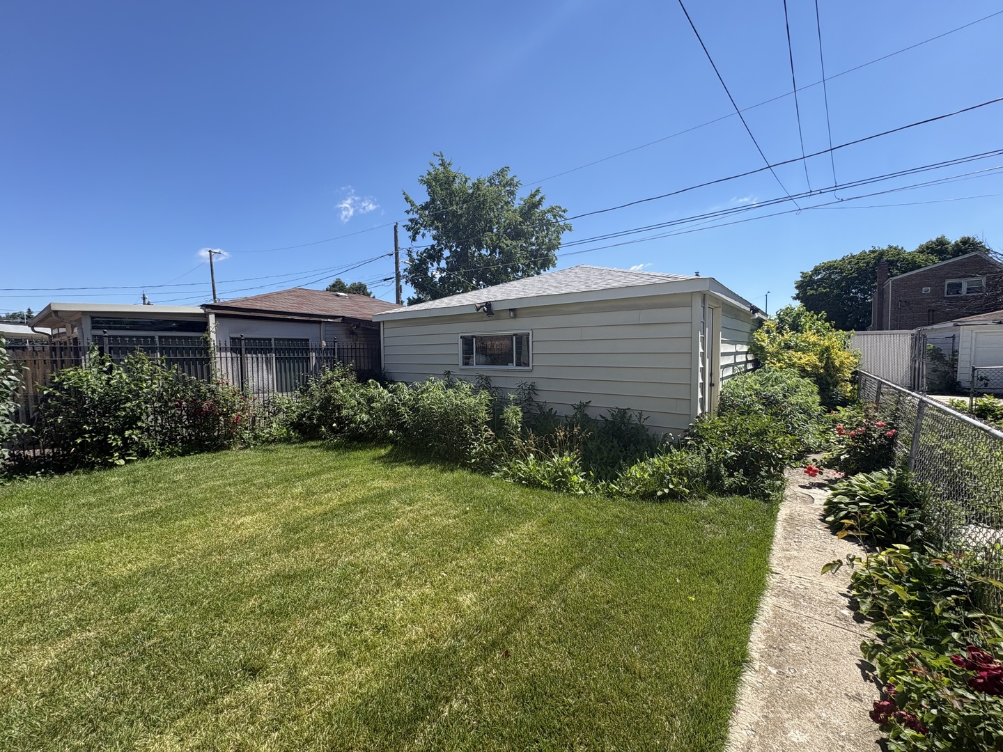 10443 S Calumet Avenue Property Photo 63