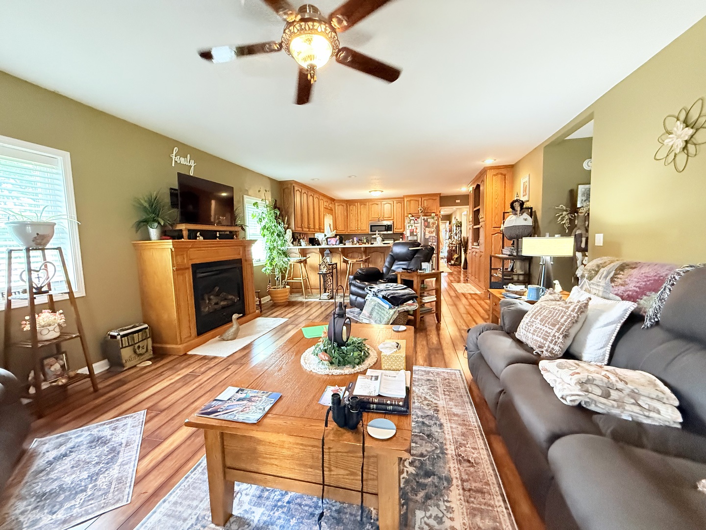 220 E Rose Street Property Photo 6