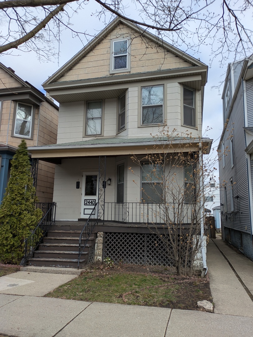 2440 W Warner Avenue Property Photo 1