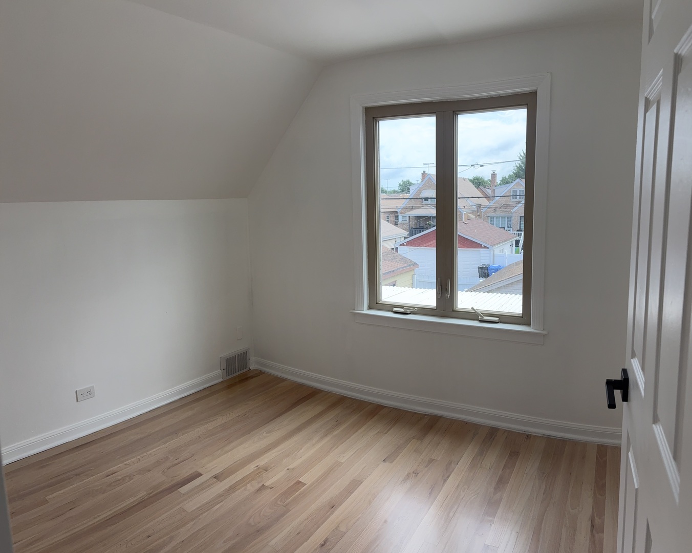 6737 S Kenneth Avenue Property Photo 15