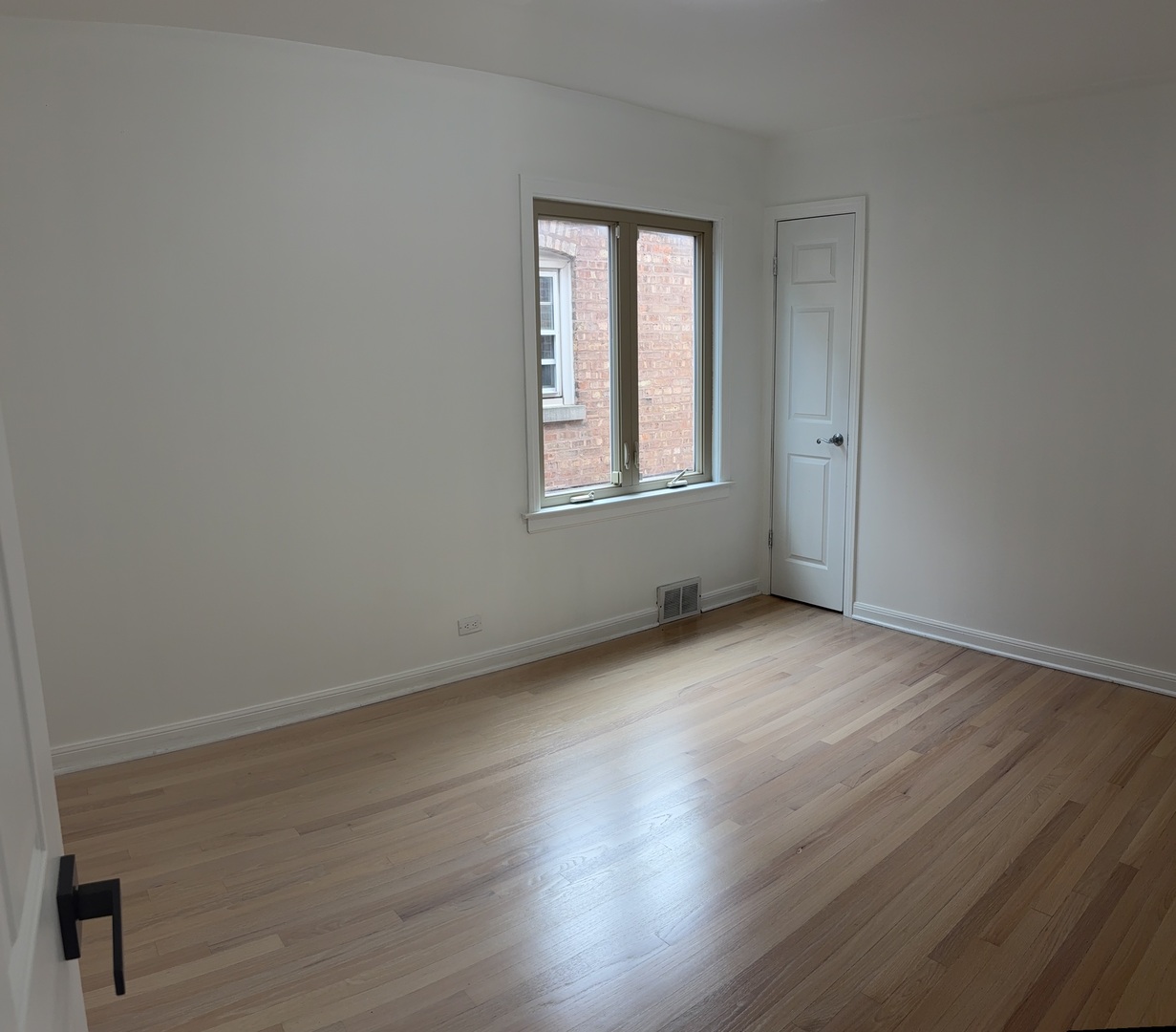 6737 S Kenneth Avenue Property Photo 17