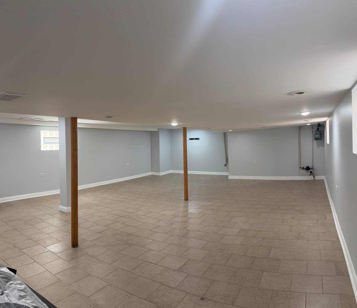6737 S Kenneth Avenue Property Photo 20