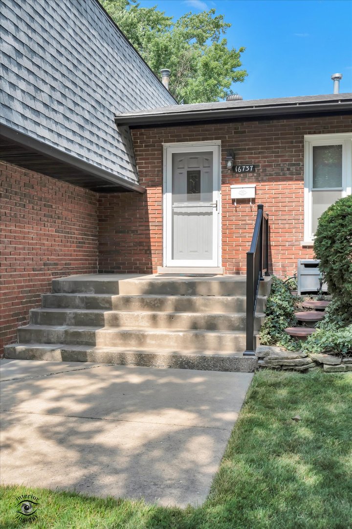 16737 Beverly Avenue Property Photo 2