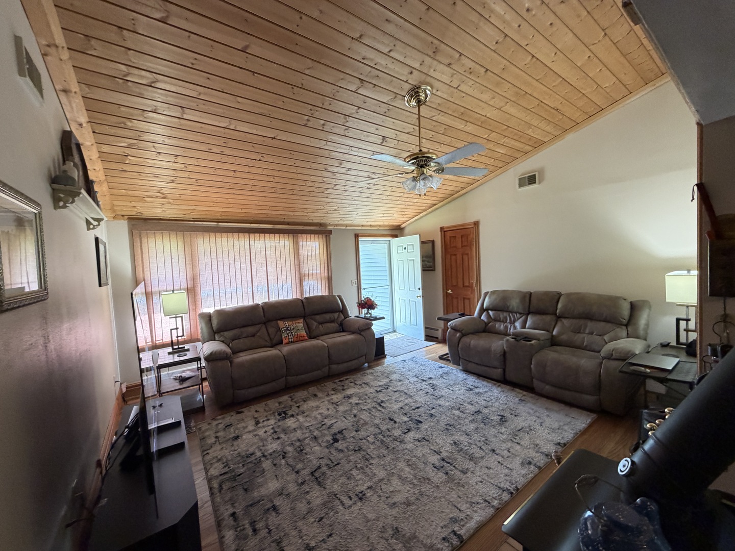 22354 S Donna Avenue Property Photo 2