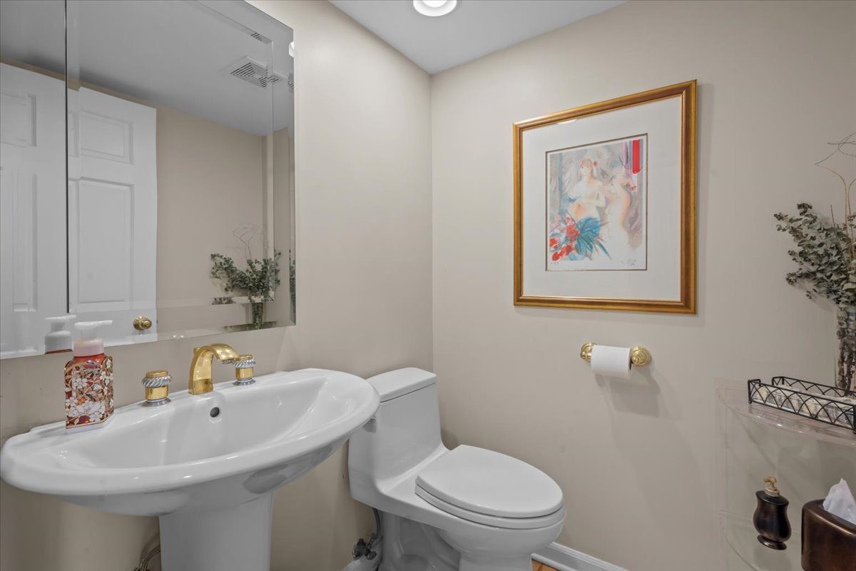 713 Orleans Drive Property Photo 10