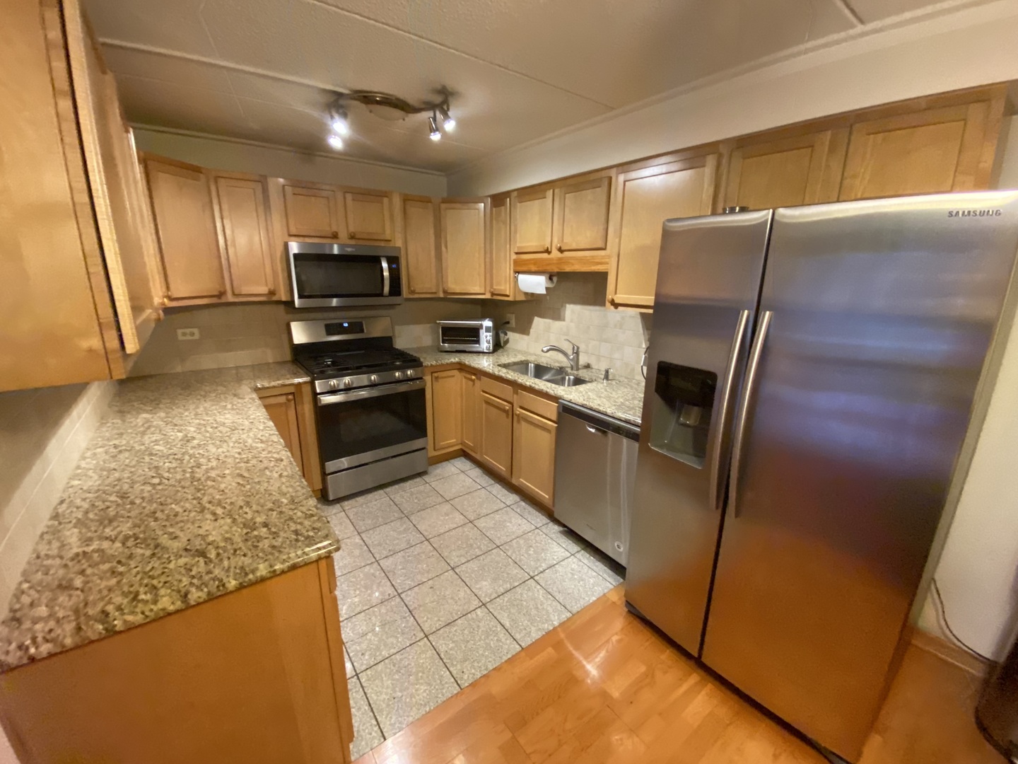 5s100 Pebblewood Lane D10 Property Photo 5