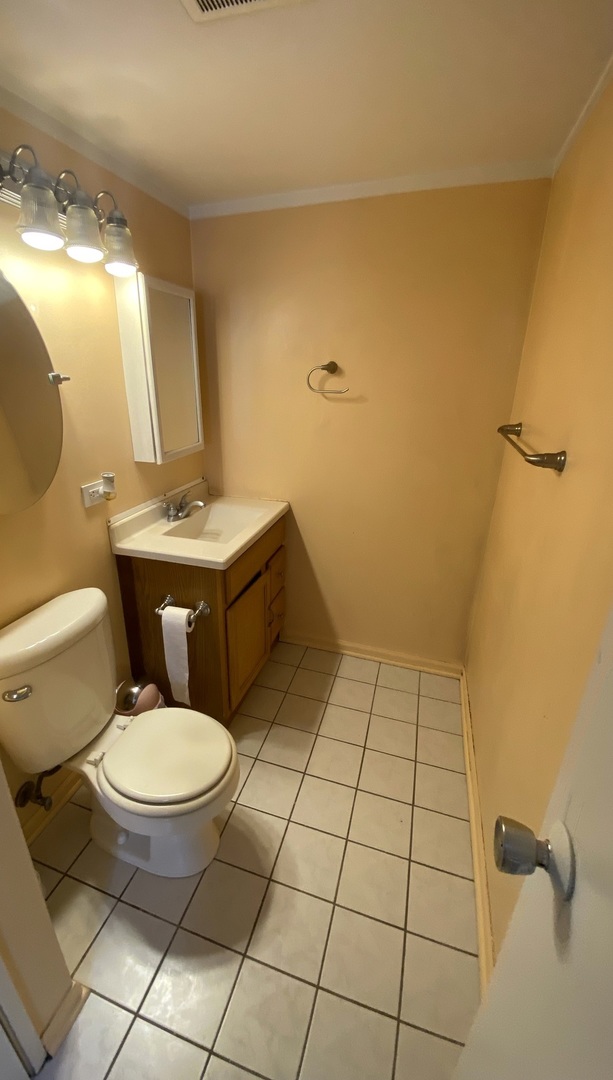 5s100 Pebblewood Lane D10 Property Photo 11