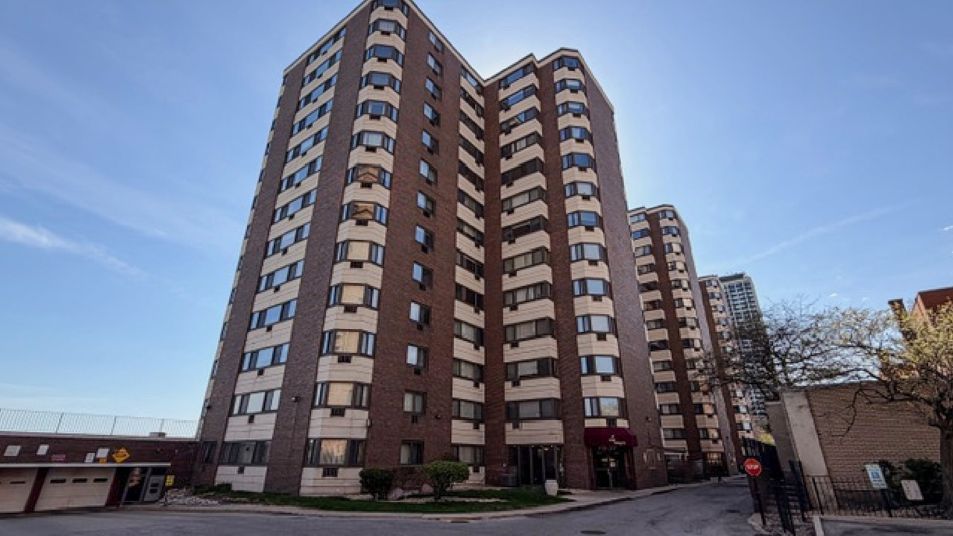 7337 S South Shore Drive 912 Property Photo 1