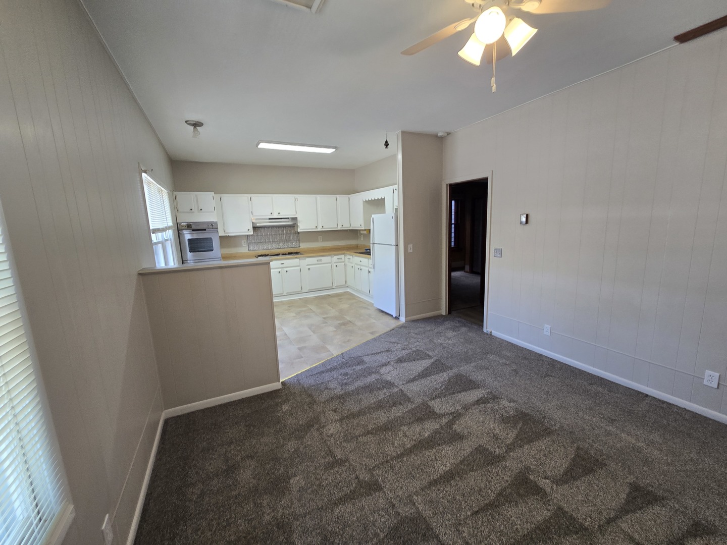 208 S Main Street 2f Property Photo 5