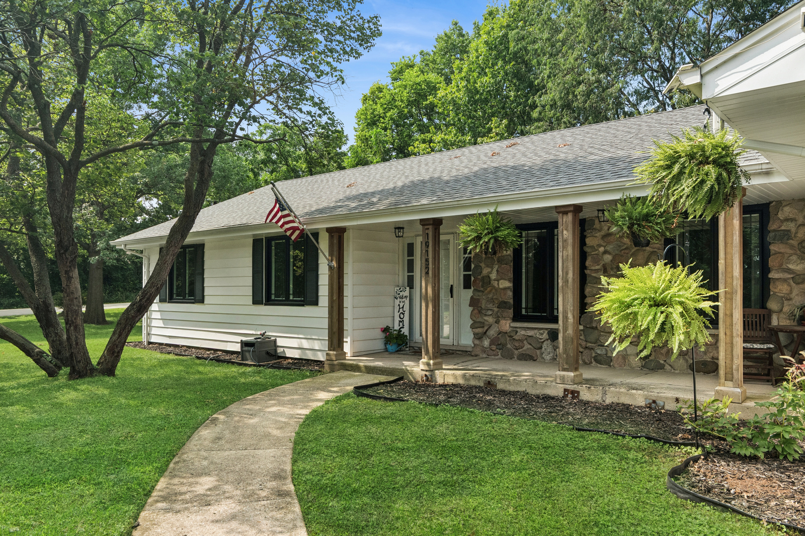 19152 S Richard Avenue Property Photo 1