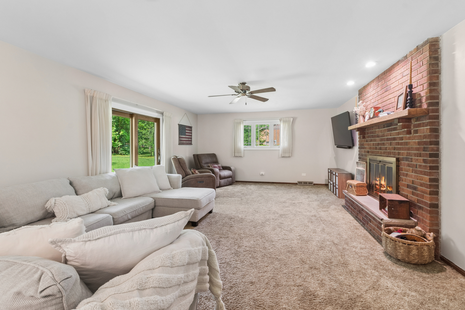 19152 S Richard Avenue Property Photo 6