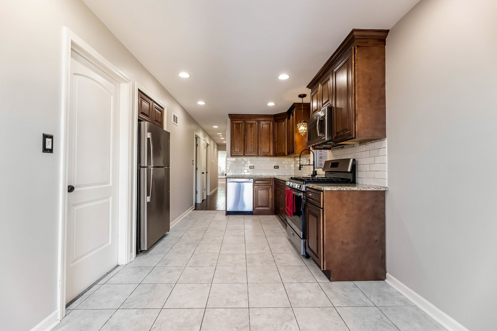 11134 S Sawyer Avenue Property Photo 6